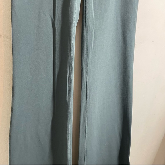 Lululemon Groove High Rise Split Hem Flare Green size 4 - Picture 8 of 13
